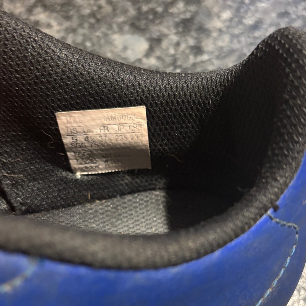 adidas Kids cleats - Blue and Black - Picture 2 of 5